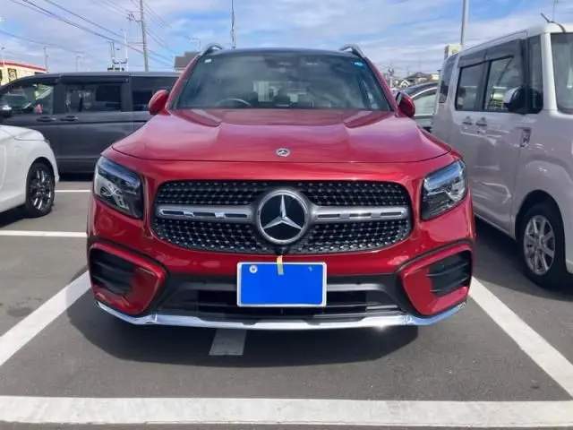 Mercedes-Benz GLB-Class photo 1