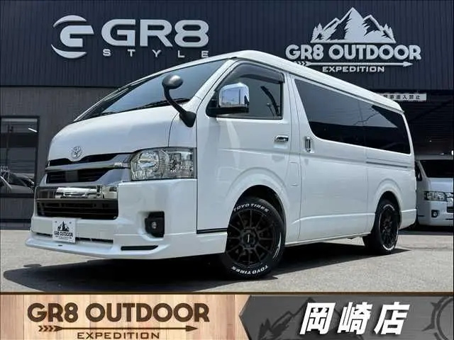 Toyota Hiace Van fotoğraf 1
