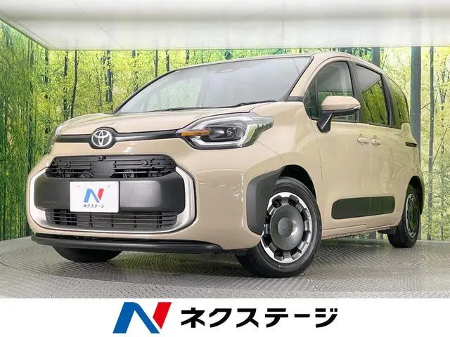 Toyota Sienta fotoğraf 1
