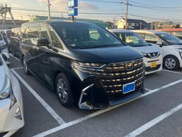 Toyota Alphard Hybrid fotoğraf 1