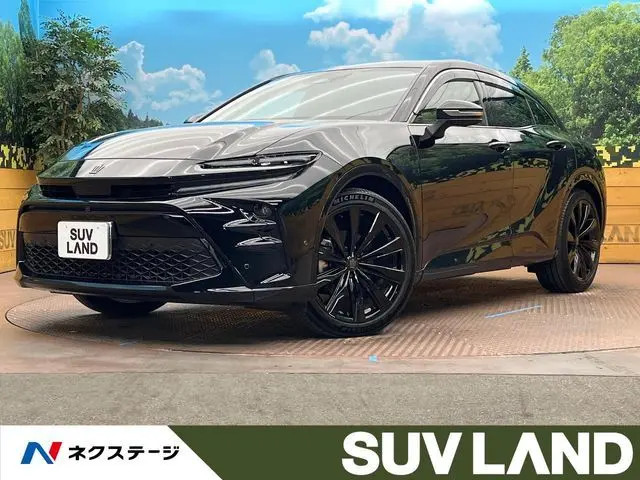 Toyota Crown Sport fotoğraf 1