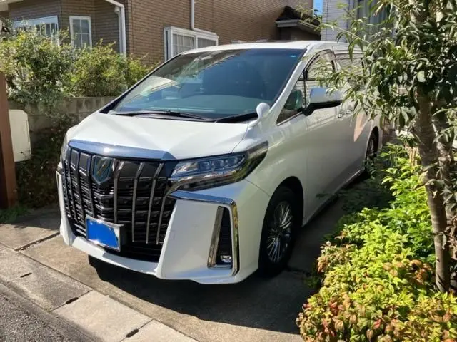 Toyota Alphard Hybrid photo 1