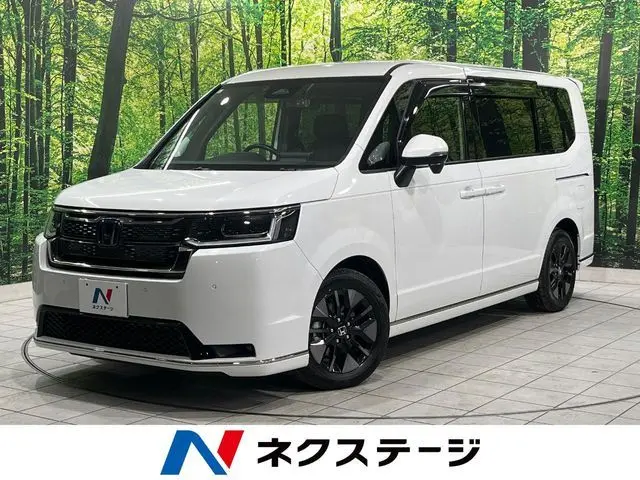 Honda Stepwagon Spada fotoğraf 1