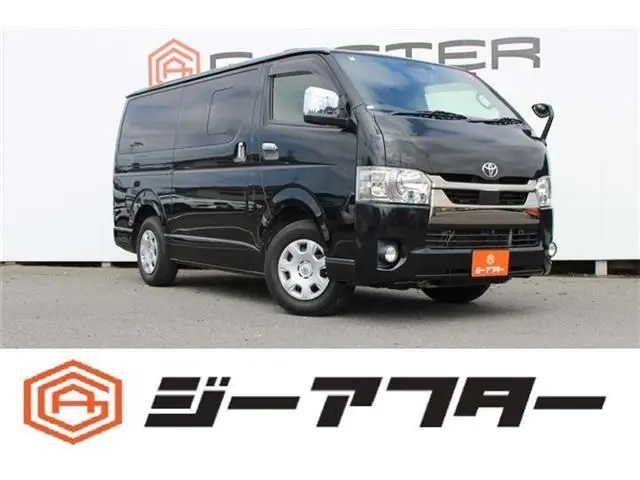 Toyota Hiace fotoğraf 1
