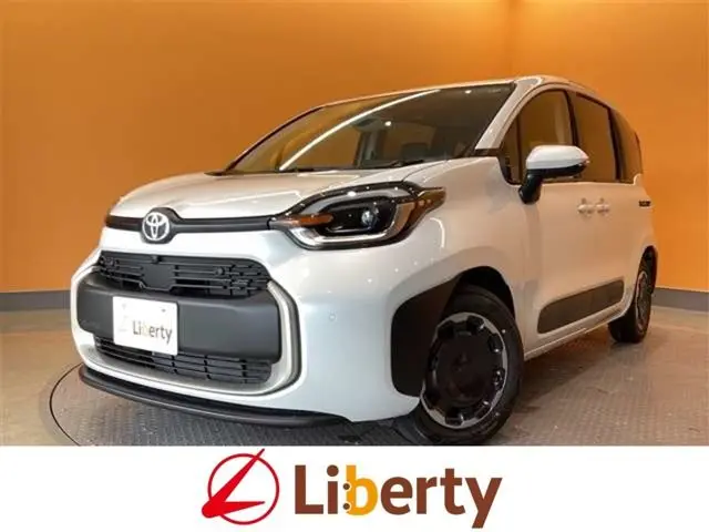 Toyota Sienta fotoğraf 1
