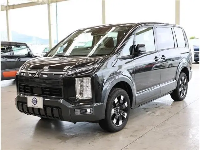 Mitsubishi Delica D:5