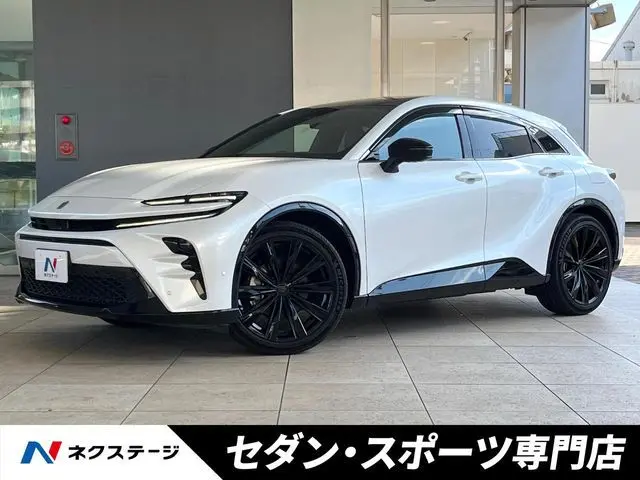 Toyota Crown Sport photo 1