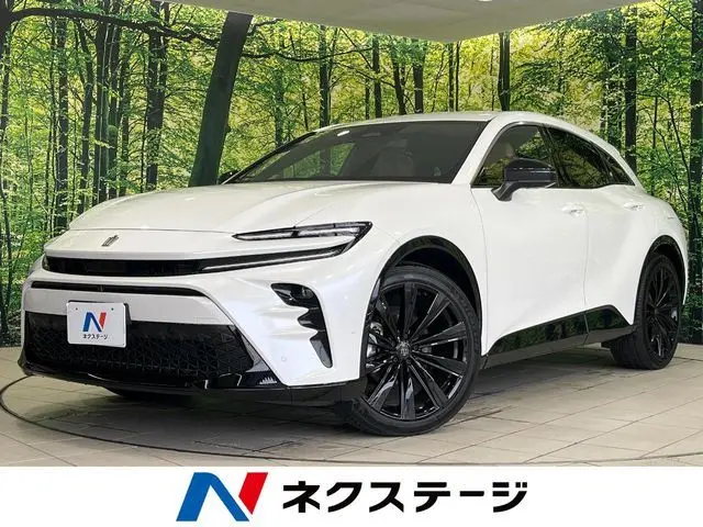 Toyota Crown Sport fotoğraf 1