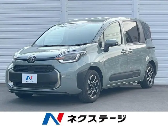Toyota Sienta photo 1