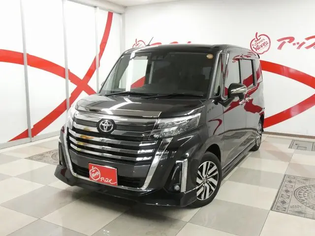 Toyota Roomy photo 1