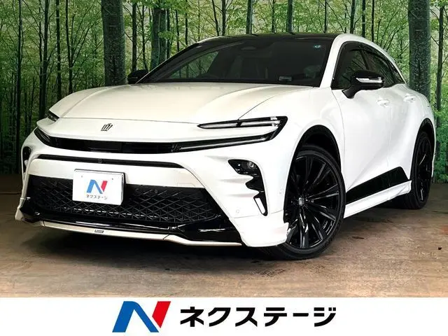 Toyota Crown Sport photo 1