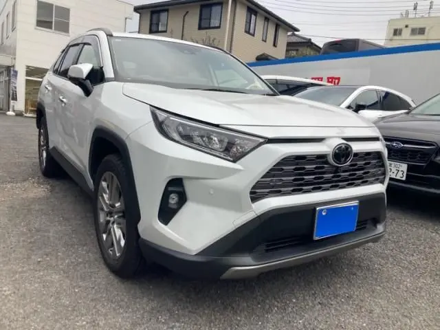 Toyota RAV4 fotoğraf 1