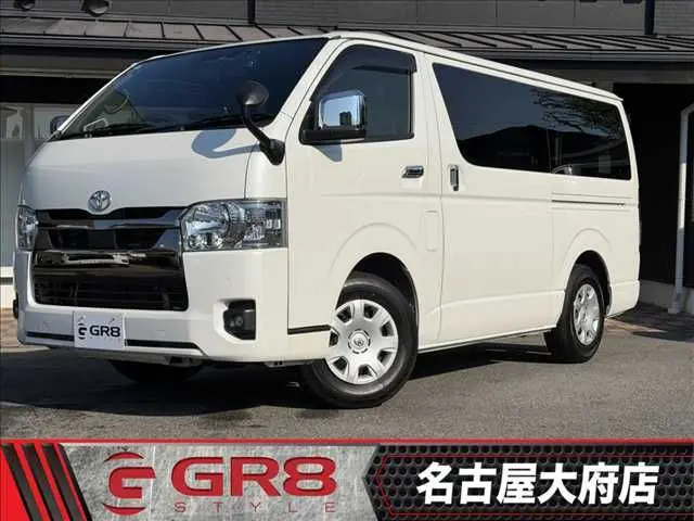 Toyota Hiace Van fotoğraf 1