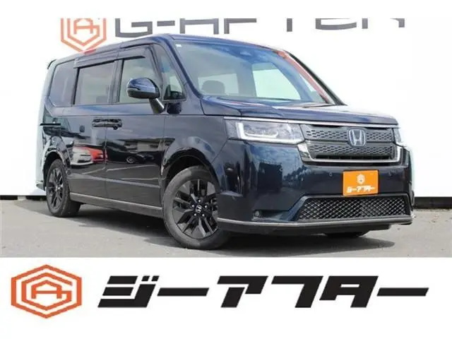 Honda Stepwagon Spada fotoğraf 1