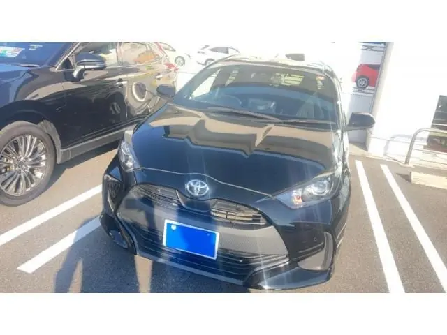 Toyota Yaris photo 1