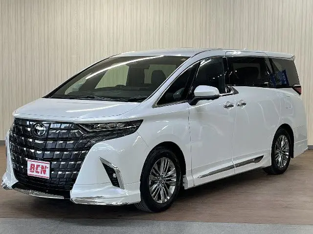 Toyota Alphard Hybrid fotoğraf 1