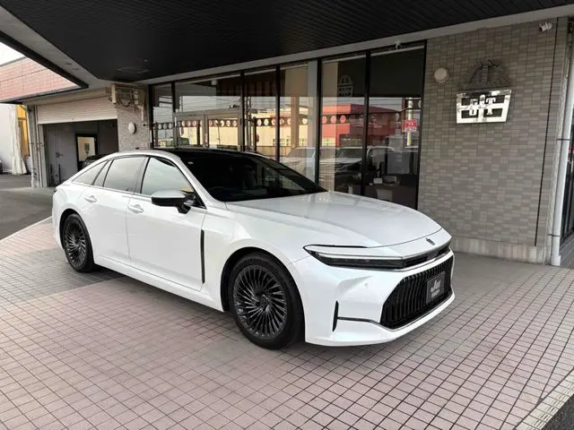 Toyota Crown Hybrid
