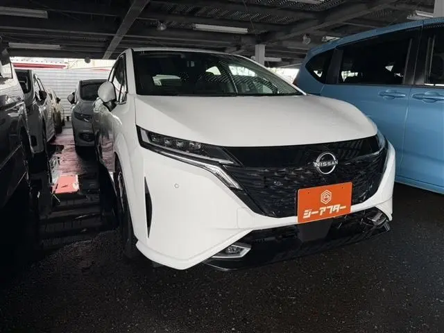 Nissan Aura