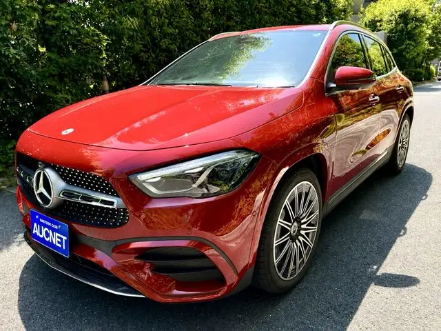 Mercedes-Benz GLA-Class fotoğraf 1