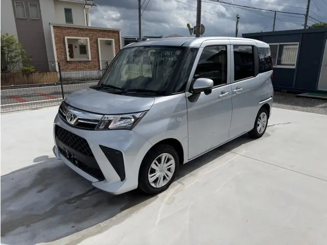 Toyota Roomy fotoğraf 1