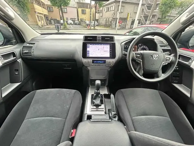 Toyota Land Cruiser Prado photo 3