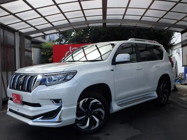 Toyota Land Cruiser Prado fotoğraf 1