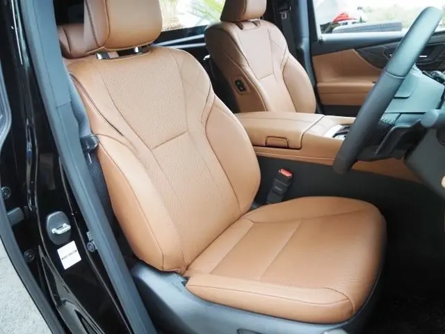 Toyota Vellfire Hybrid photo 16