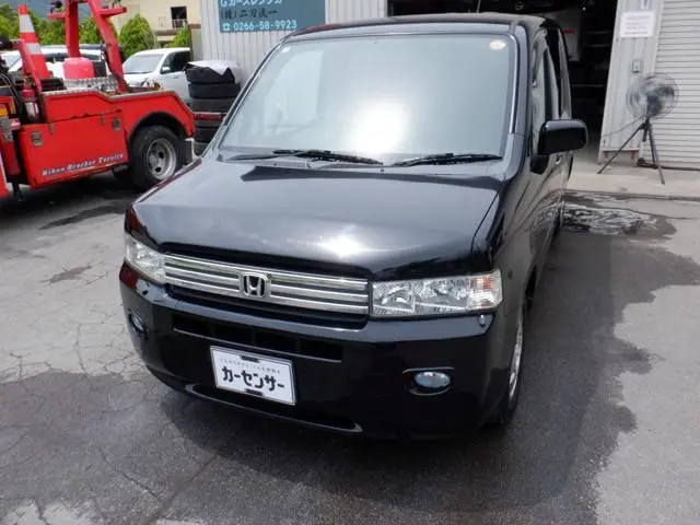 Honda Mobilio Spike