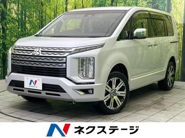 Mitsubishi Delica D:5