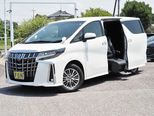 Toyota Alphard Hybrid fotoğraf 1