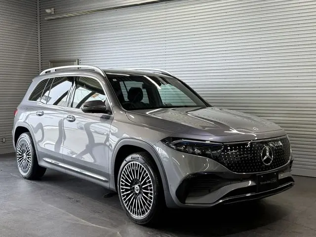 Mercedes-Benz EQB fotoğraf 1