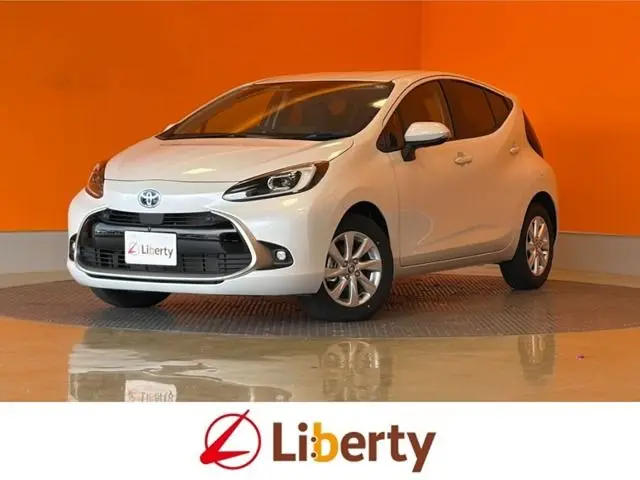 Toyota Aqua photo 1