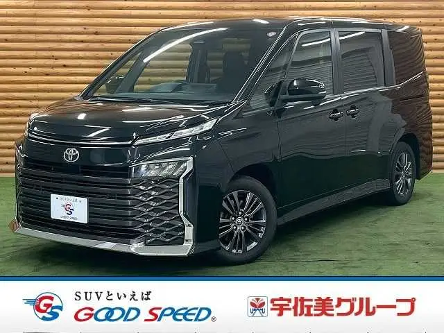 Toyota Voxy fotoğraf 1