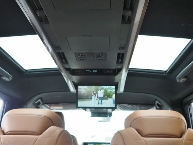 Toyota Vellfire Hybrid photo 14