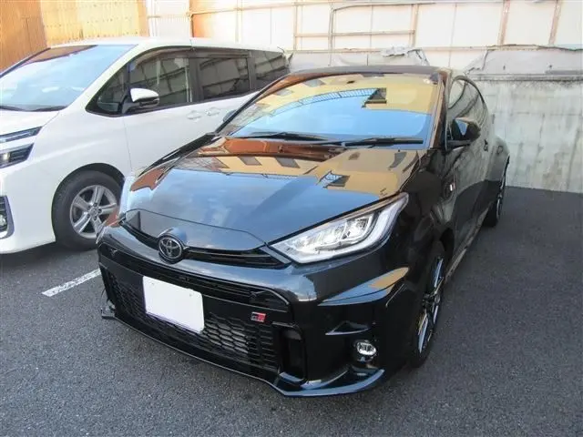 Toyota Yaris photo 1