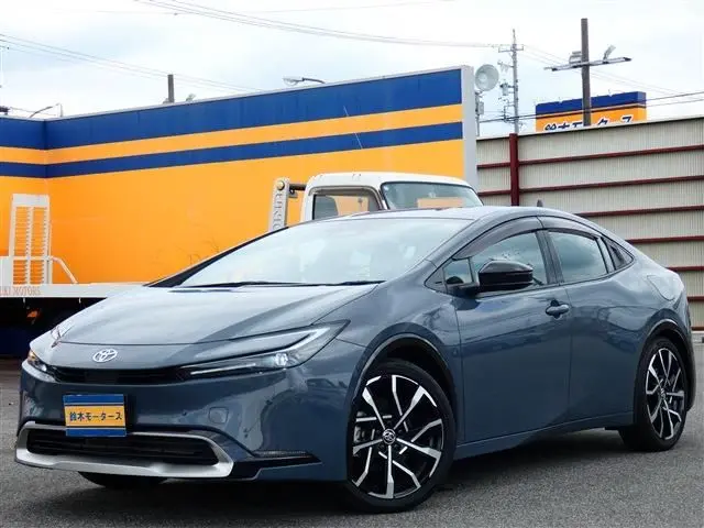 Toyota Prius fotoğraf 1
