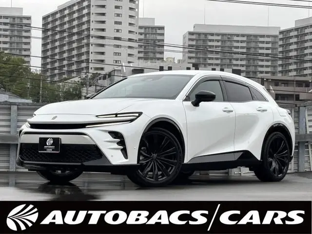 Toyota Crown Sport fotoğraf 1