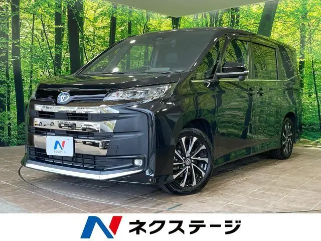 Toyota Noah fotoğraf 1