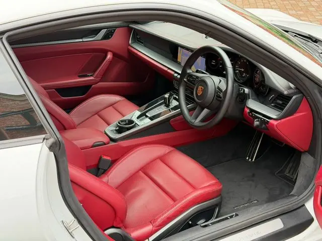 Porsche 911 photo 7