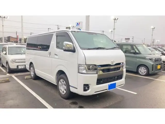 Toyota Hiace Van fotoğraf 1