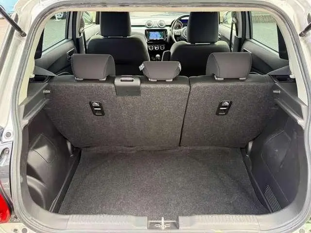 Suzuki Swift fotoğraf 13