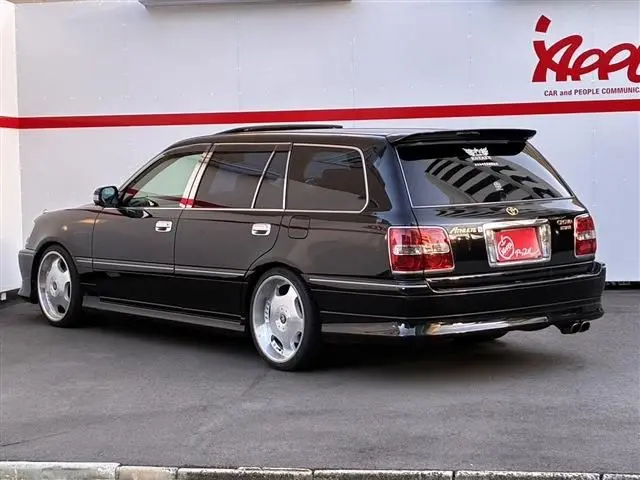 Toyota Crown Estate