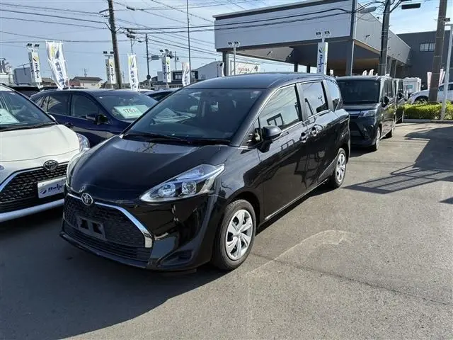 Toyota Sienta