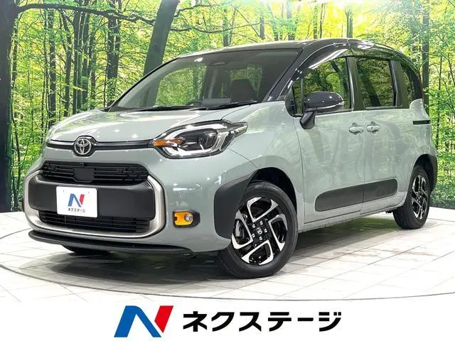 Toyota Sienta fotoğraf 1