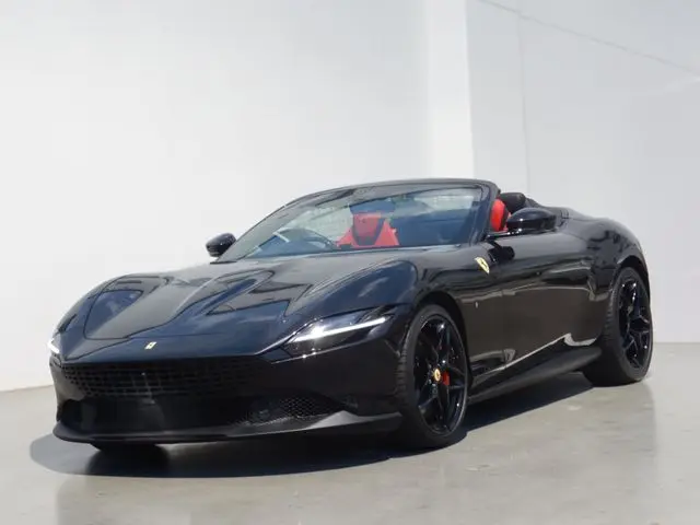 Ferrari Roma Spider