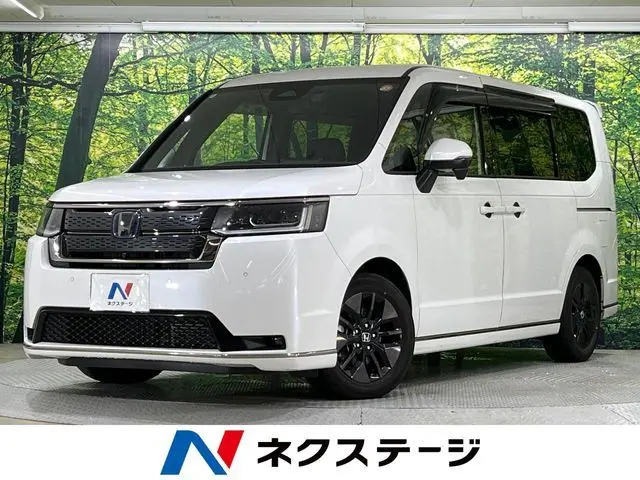 Honda Stepwagon Spada photo 1