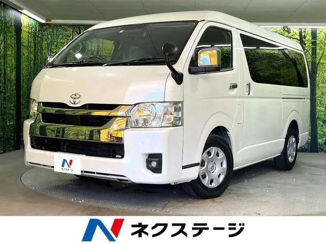 Toyota Hiace Wagon photo 1