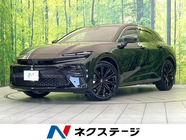 Toyota Crown Sport fotoğraf 1