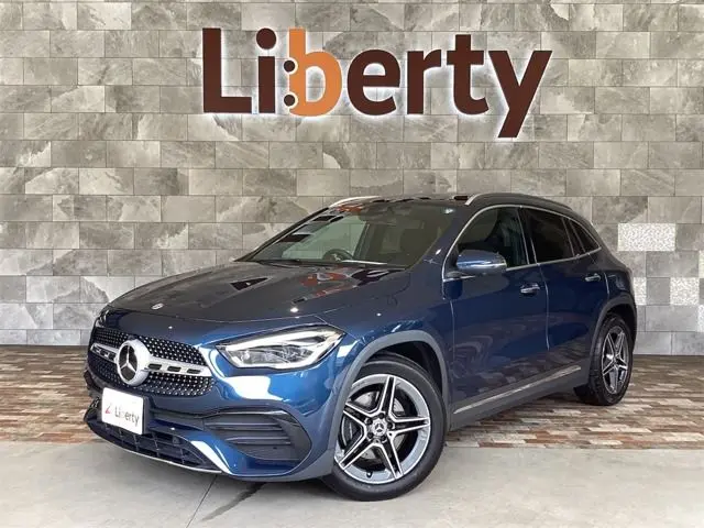 Mercedes-Benz GLA-Class photo 1