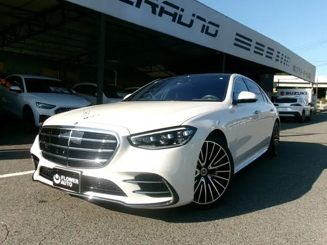 Mercedes-Benz S-Class fotoğraf 1